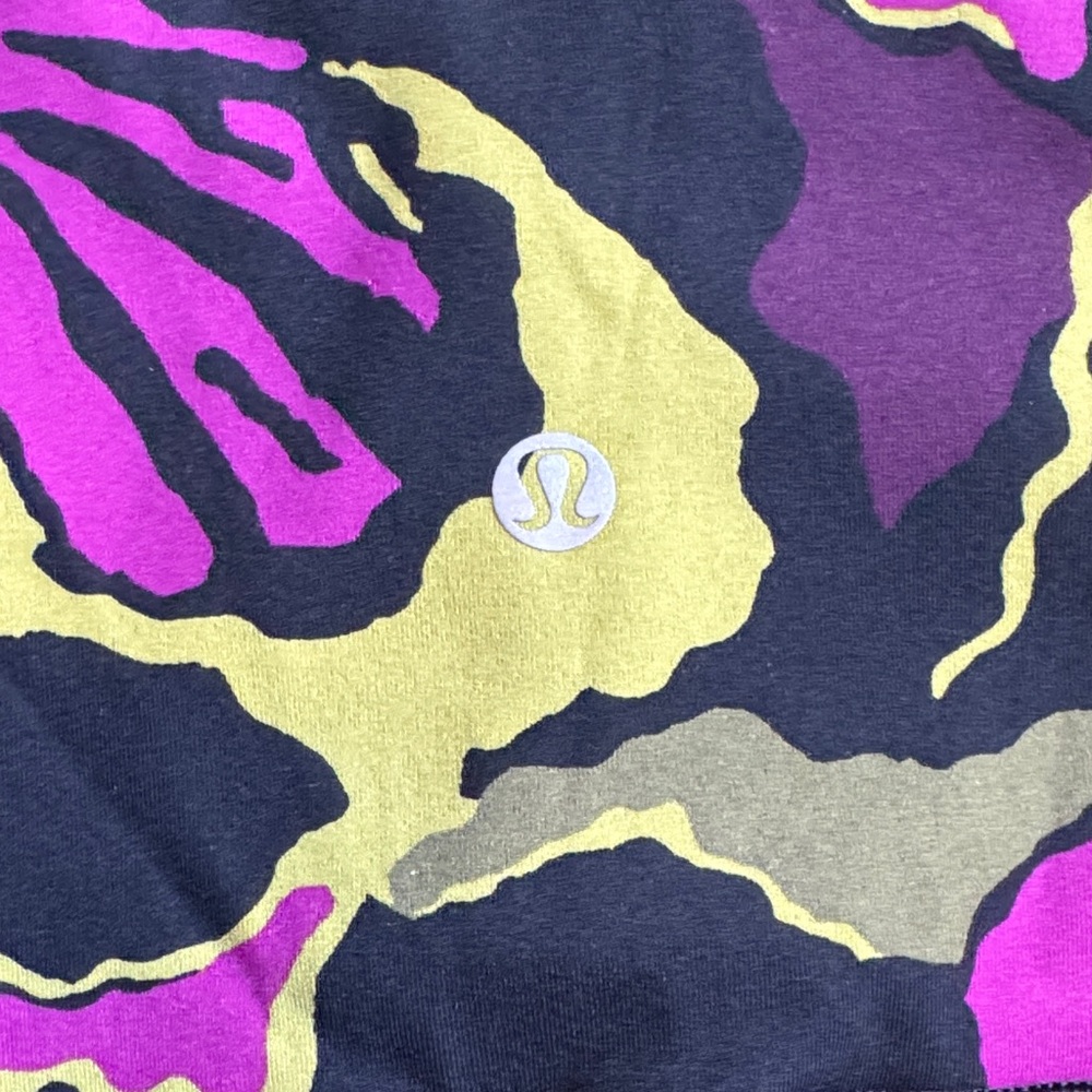 lululemon athletica High-Rise Printed Leggings in Purple & Green - Picture 3 of 5